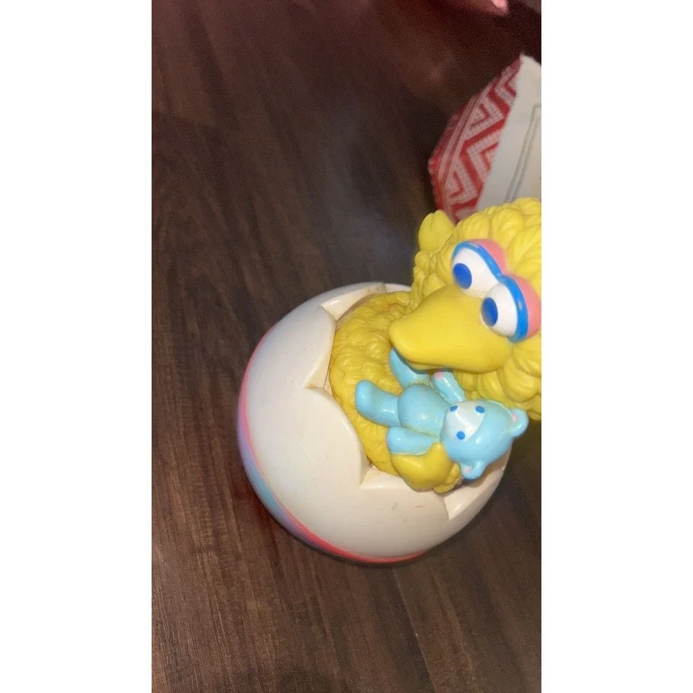 Vintage Illco Baby Big Bird Musical Chime Ball